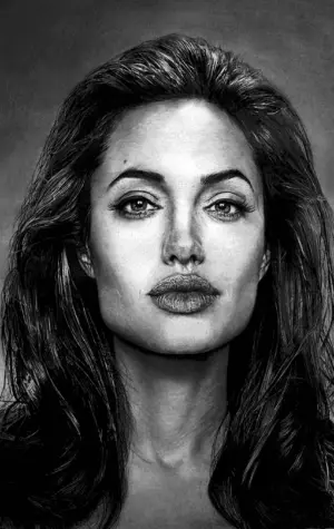 Анджелина Джоли портрет