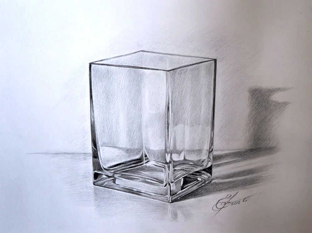 Стеклянный стакан карандашом