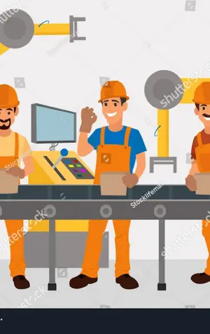 Рабочие на конвейере