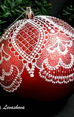 Точечная роспись новогодних шаров Юлии Левашовой